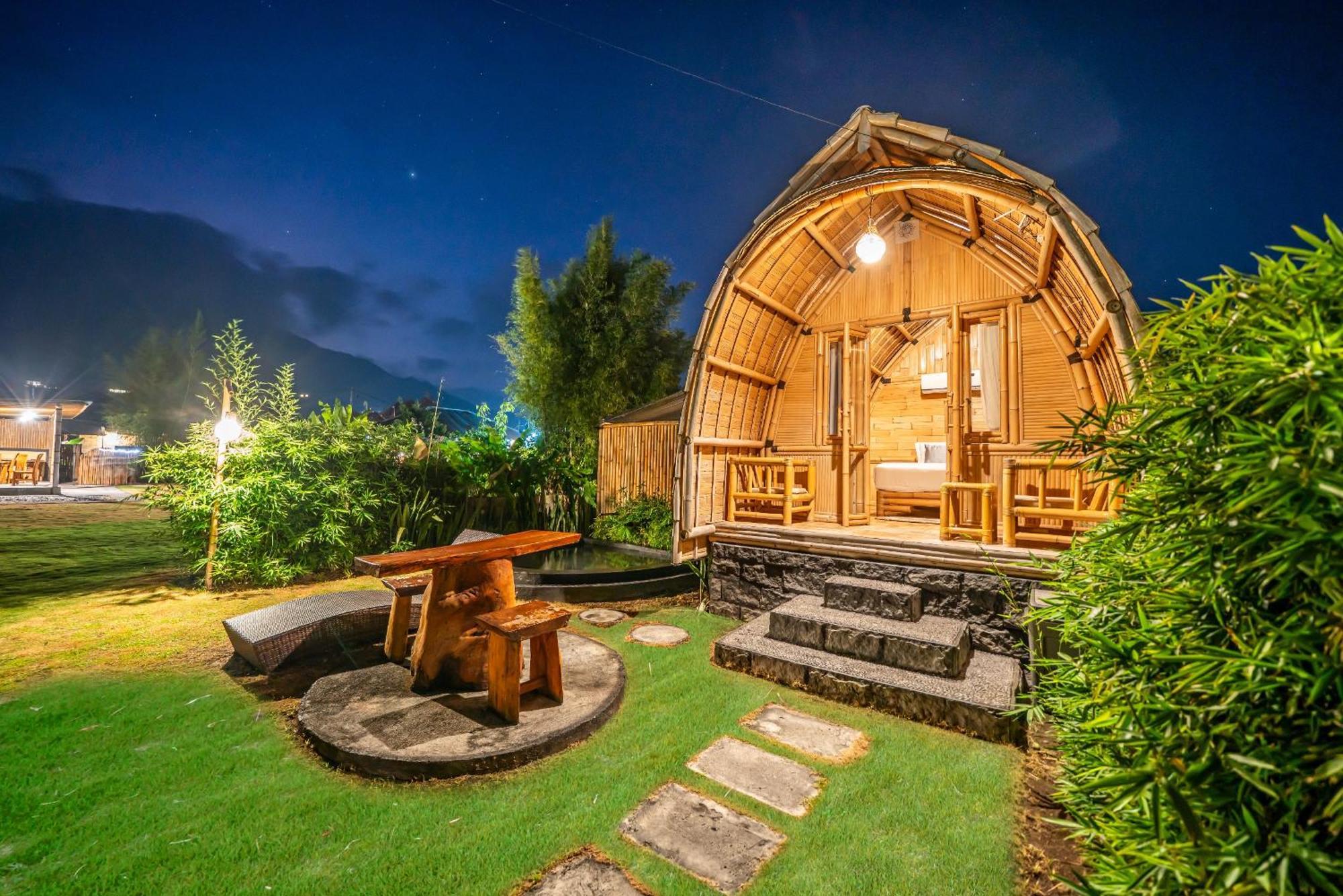 Tegal Bamboo Cottages & Private Hot Spring Baturaja  المظهر الخارجي الصورة