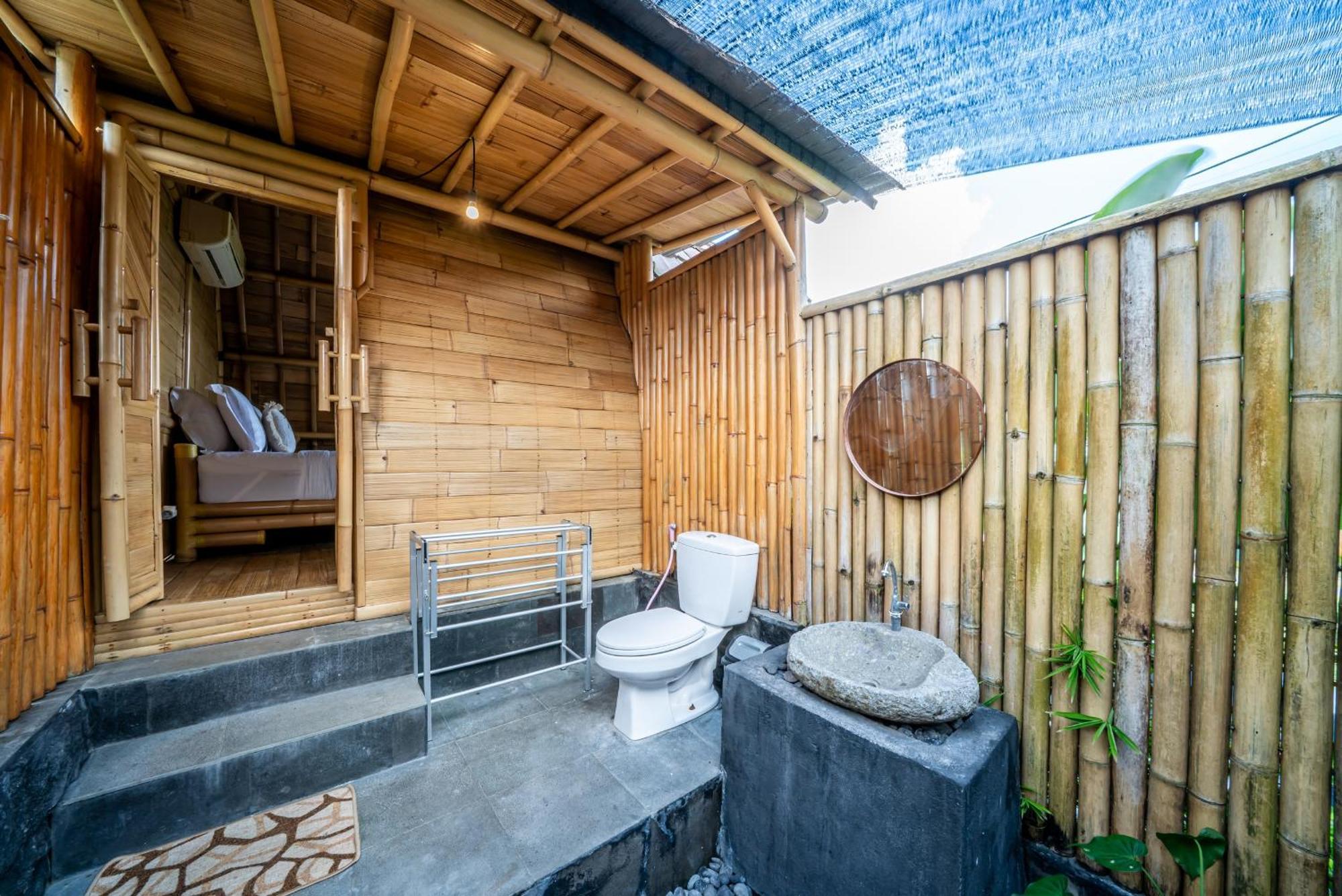 Tegal Bamboo Cottages & Private Hot Spring Baturaja  المظهر الخارجي الصورة